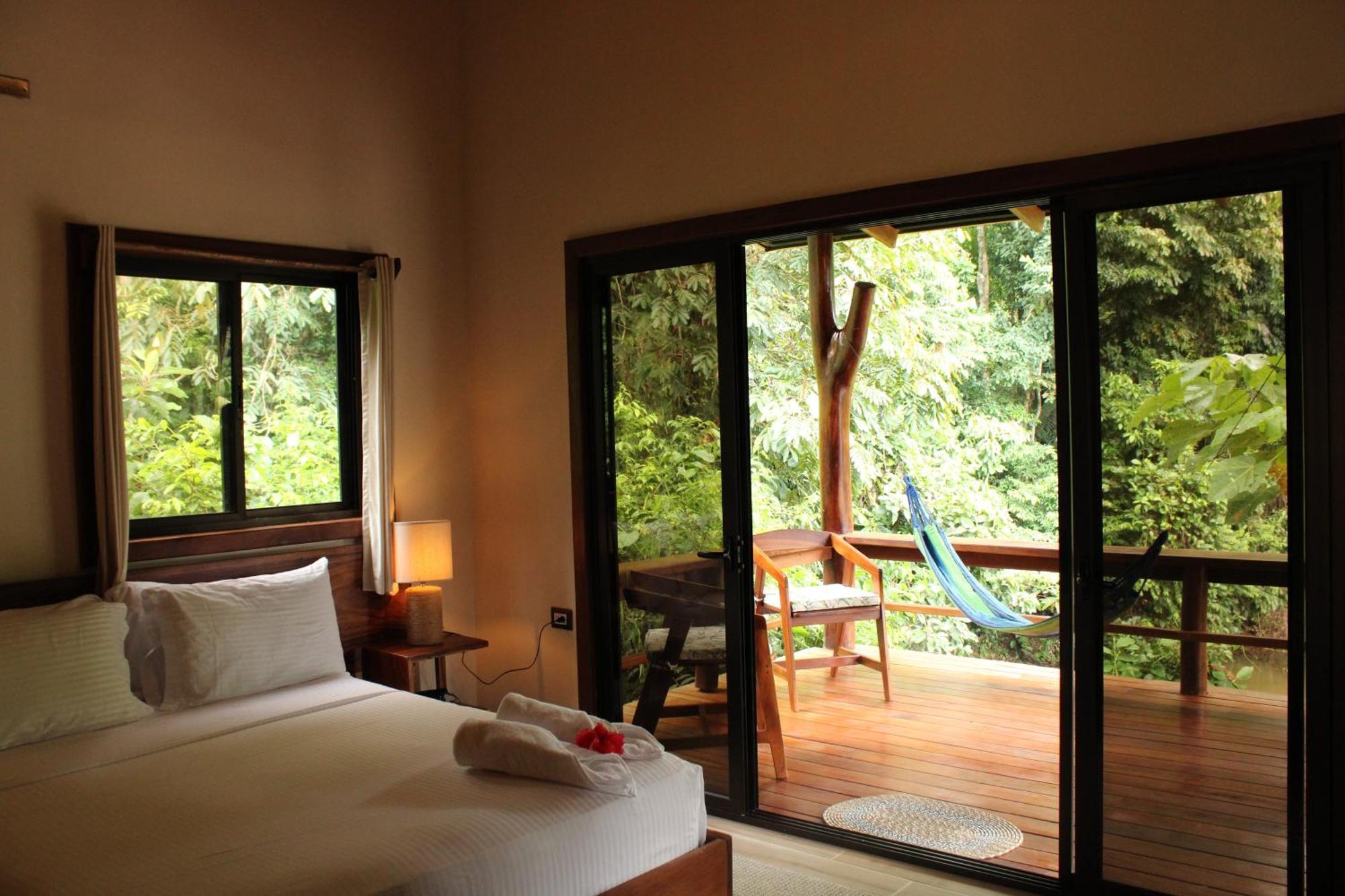Natural Drake Bay Hotel Boutique Exterior photo