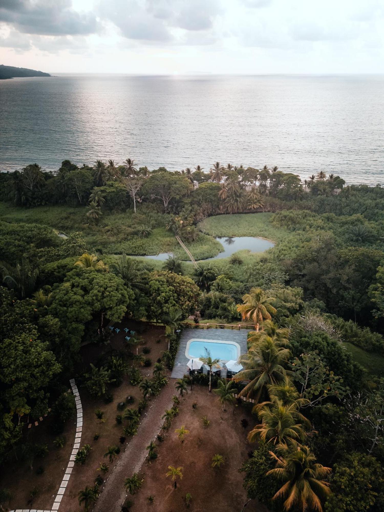 Natural Drake Bay Hotel Boutique Exterior photo